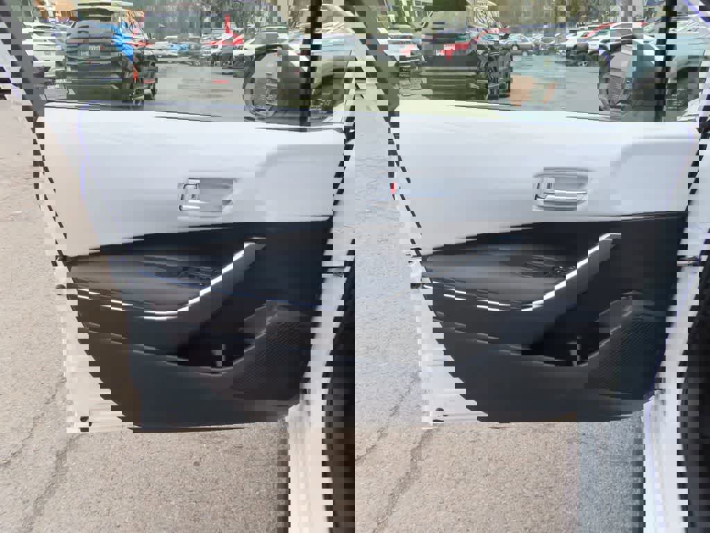 Used 2021 Toyota Corolla SE w/ Carpet Mat Package (TMS) image 15
