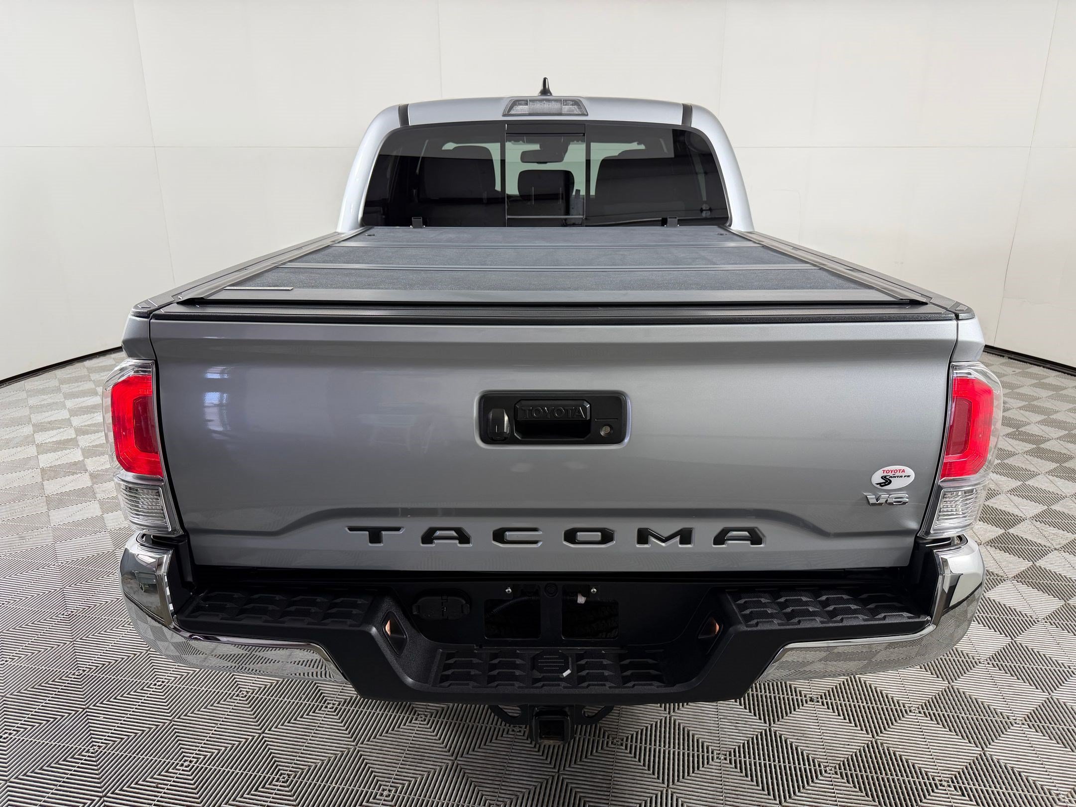 Used 2022 Toyota Tacoma TRD Off-Road RWD image 10