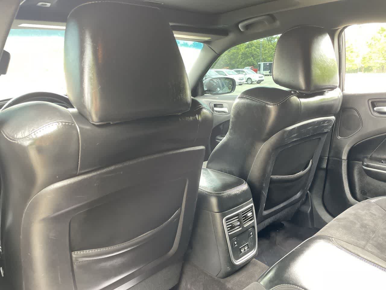 Used 2018 Dodge Charger R/T Scat Pack RWD image 19