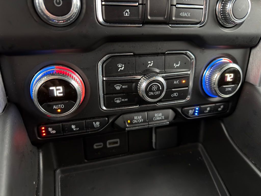 Used 2024 GMC Yukon SLT AWD/4WD image 4