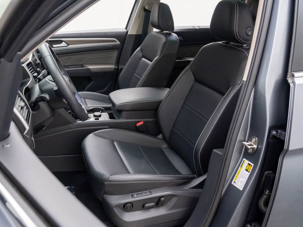 Used 2023 Volkswagen Atlas SEL image 16