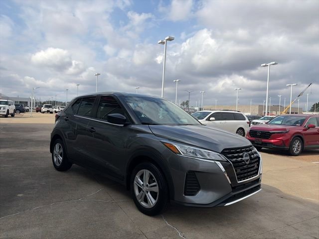 Certified 2025 Nissan Kicks Play S image 5