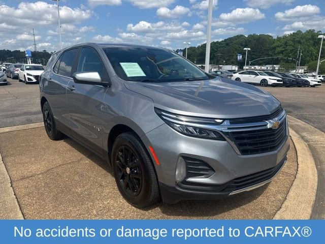 Used 2023 Chevrolet Equinox LT image 2