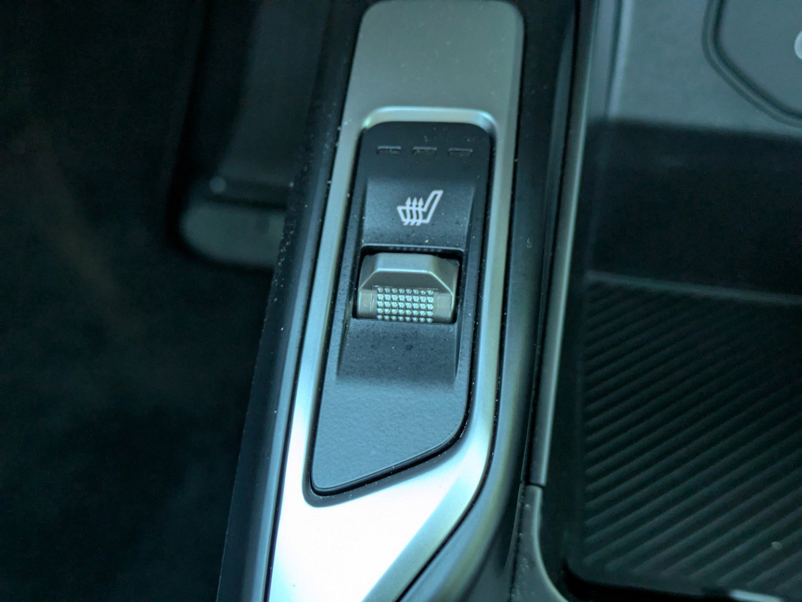 Certified 2025 Kia Sorento EX FWD image 27