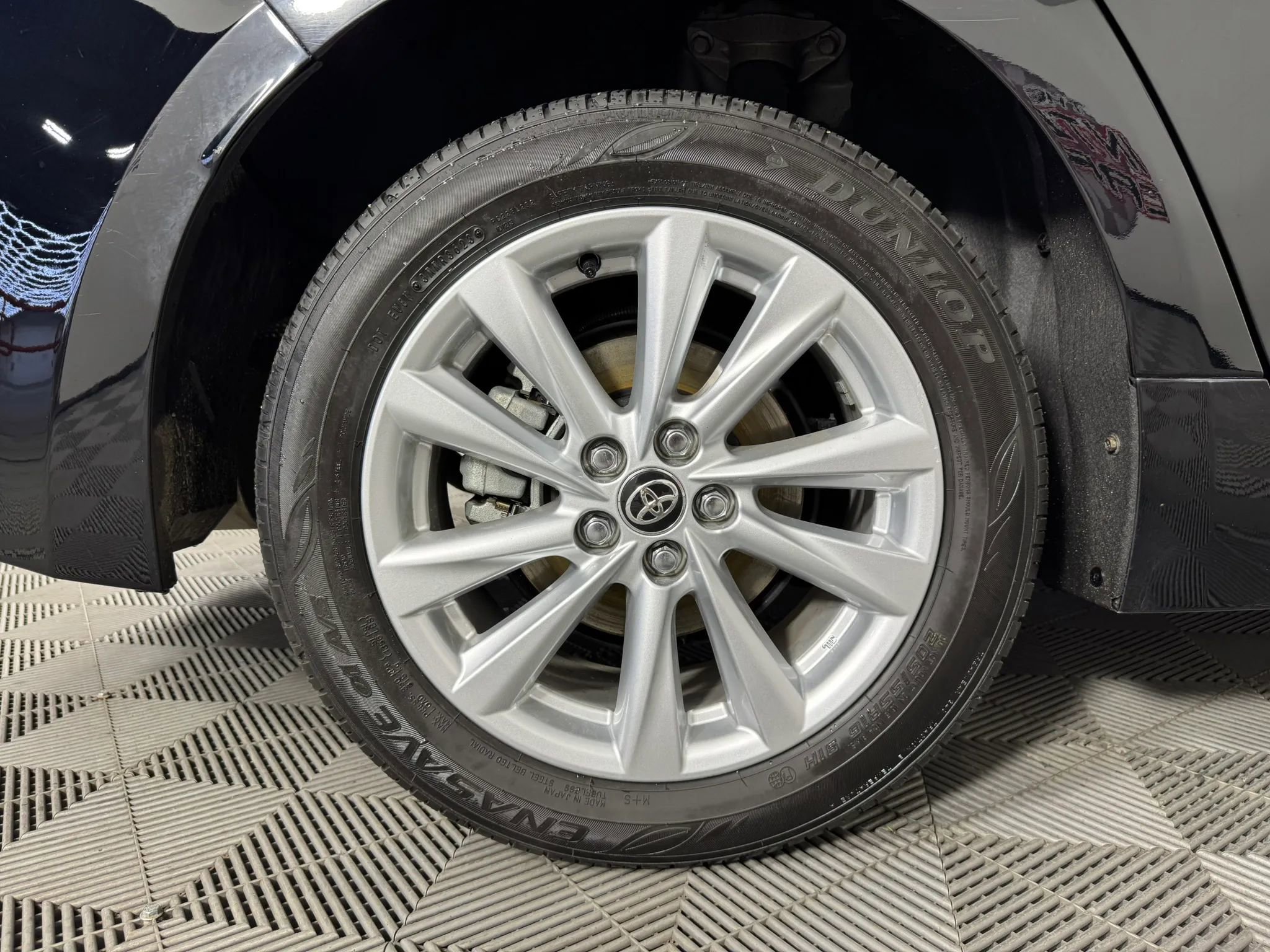 Used 2024 Toyota Corolla XLE FWD image 45