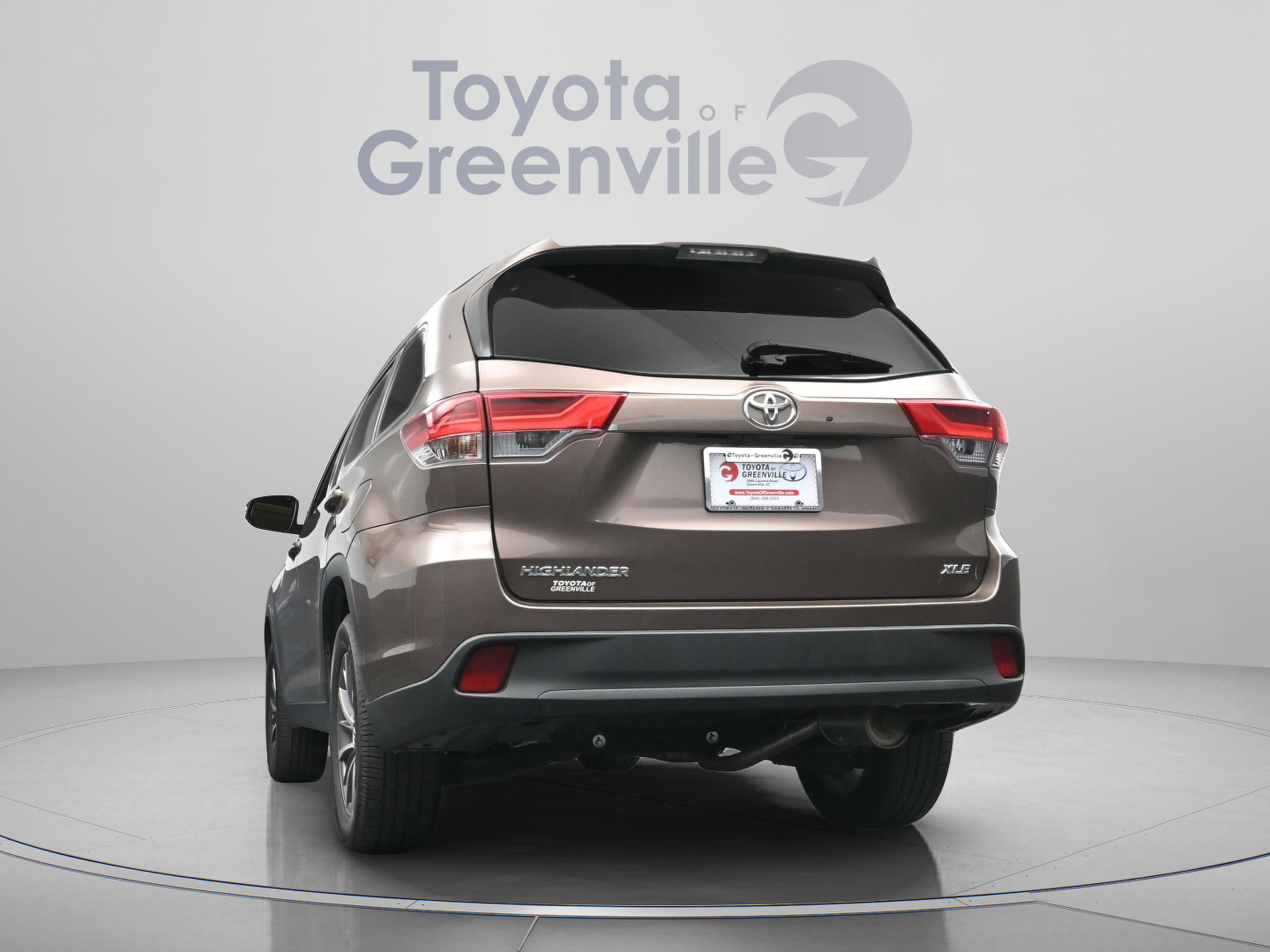 Used 2019 Toyota Highlander XLE image 12