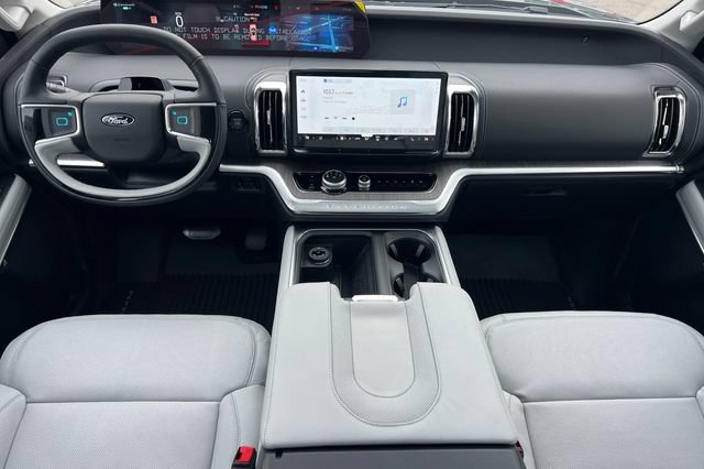 New 2025 Ford Expedition Max Platinum w/ Platinum Ultimate Package AWD/4WD image 12