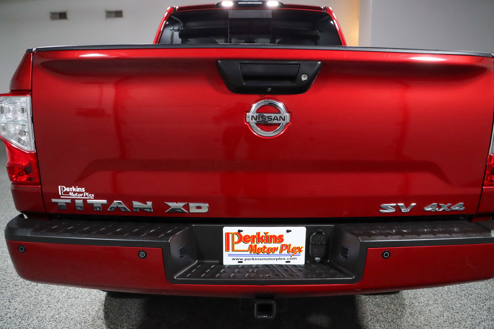 Used 2017 Nissan Titan SV AWD/4WD image 8