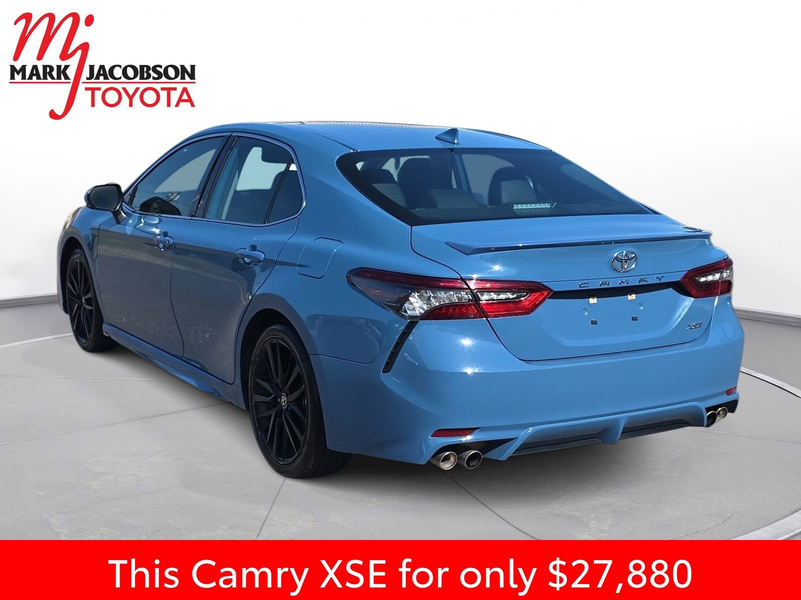 Used 2024 Toyota Camry XSE FWD image 13
