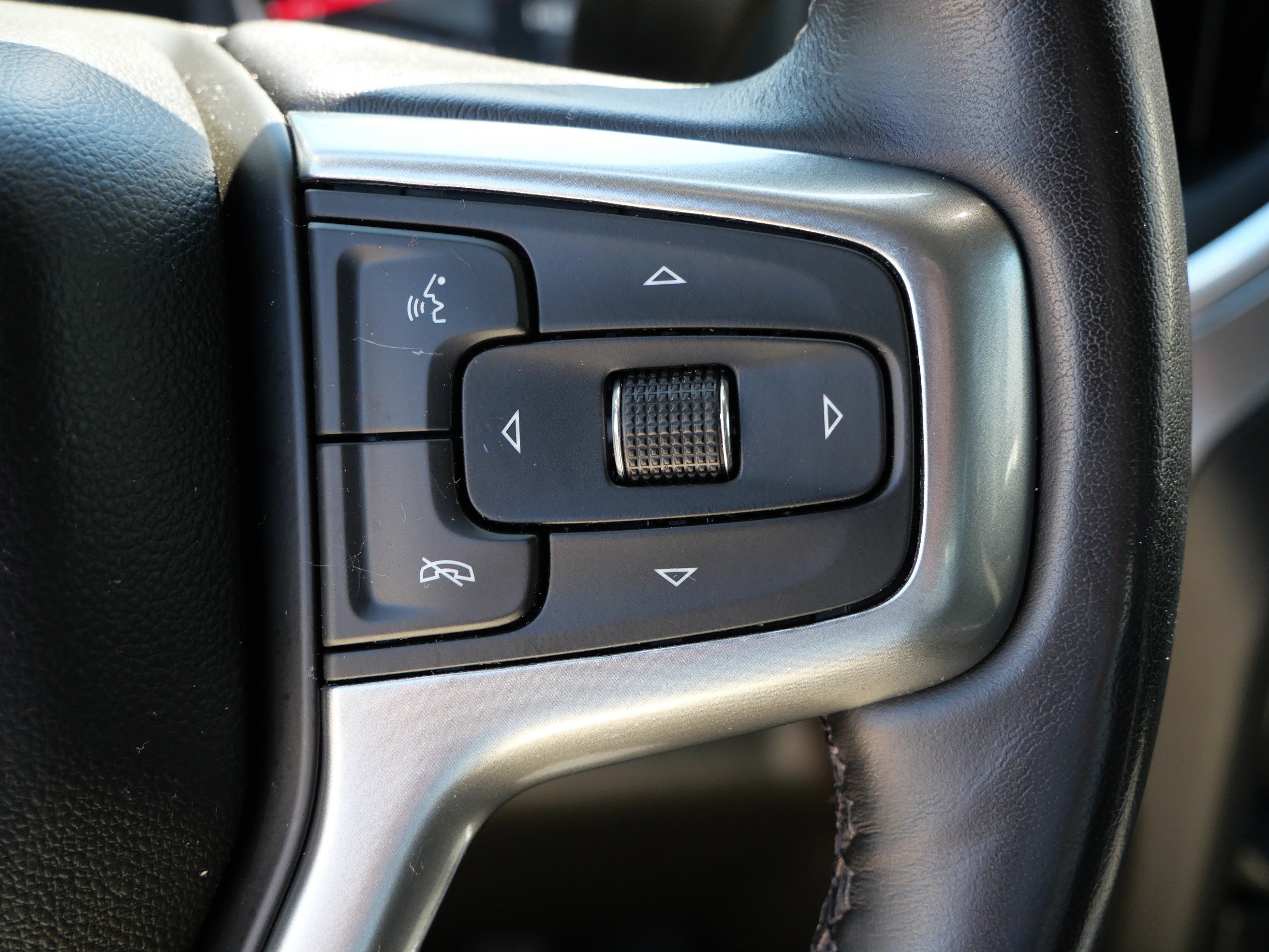 Used 2022 Chevrolet Silverado 1500 RST w/ Redline Edition AWD/4WD image 29
