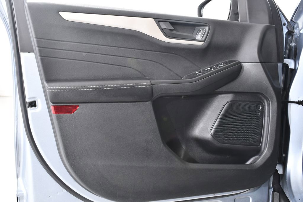 Used 2022 Ford Escape SE w/ Cold Weather Package image 25