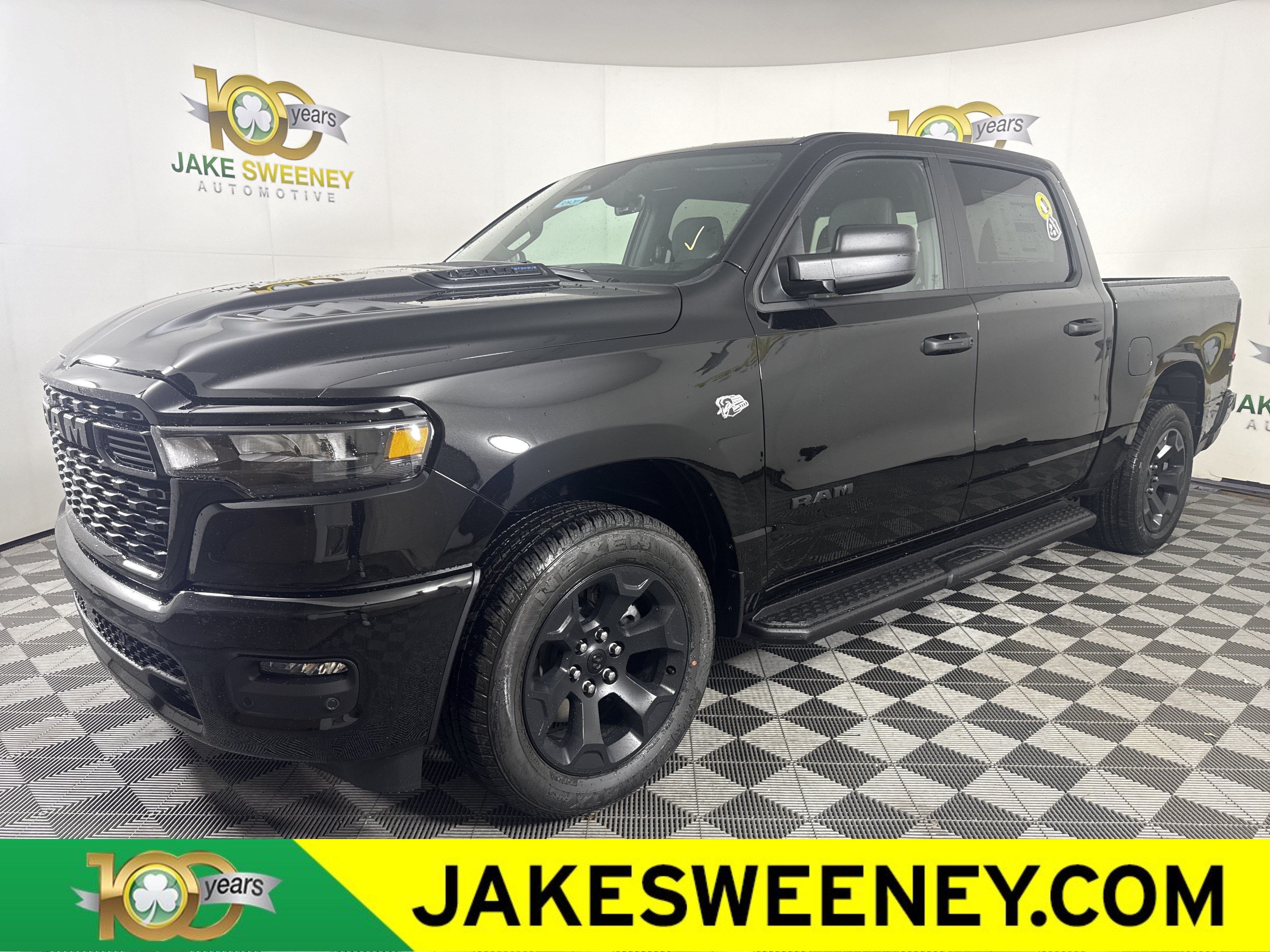 New 2026 RAM 1500 Express AWD/4WD image 4
