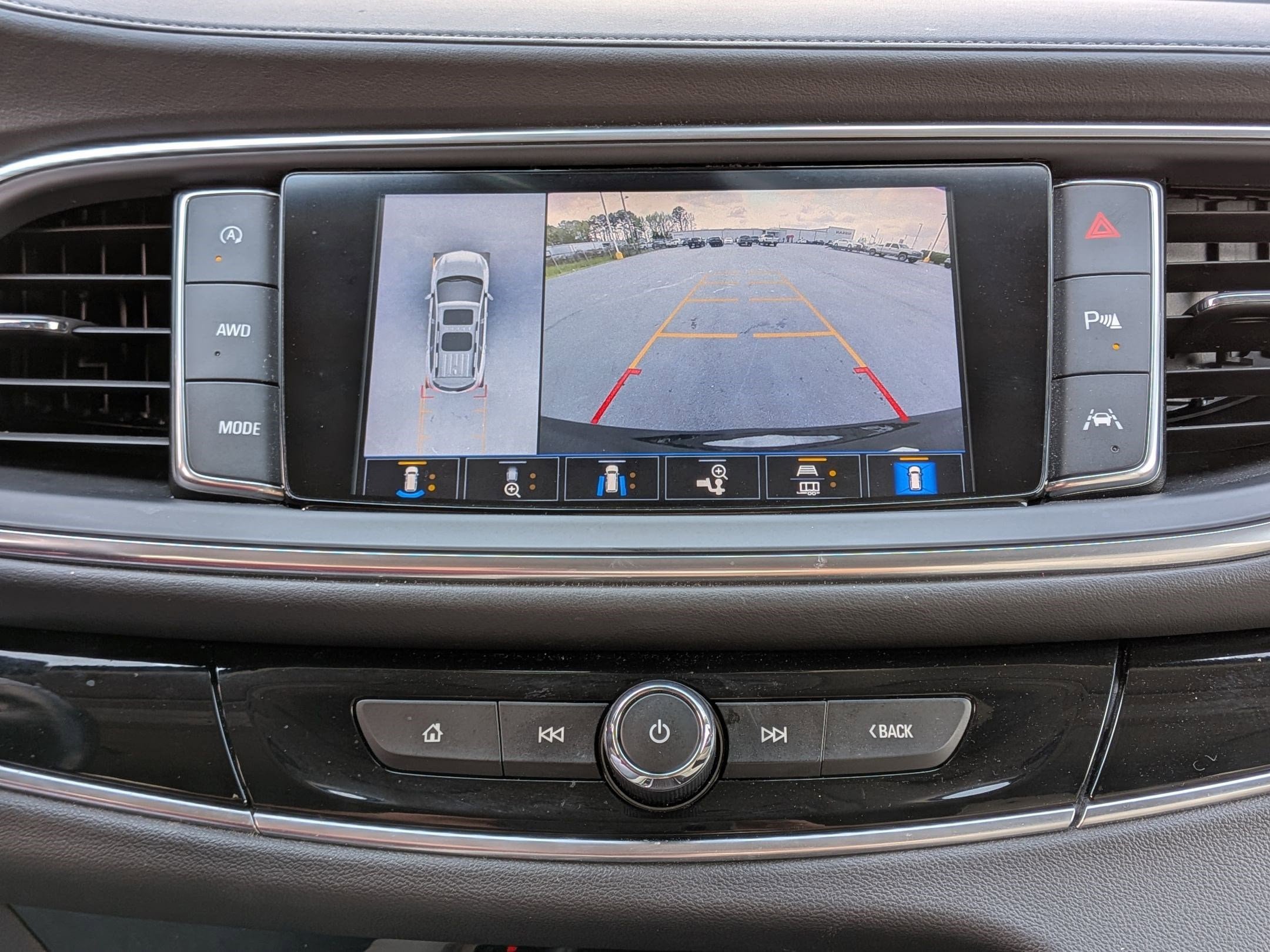 Used 2023 Buick Enclave Avenir w/ Avenir Technology Package image 23