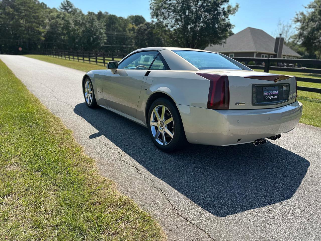 Used 2006 Cadillac XLR image 16