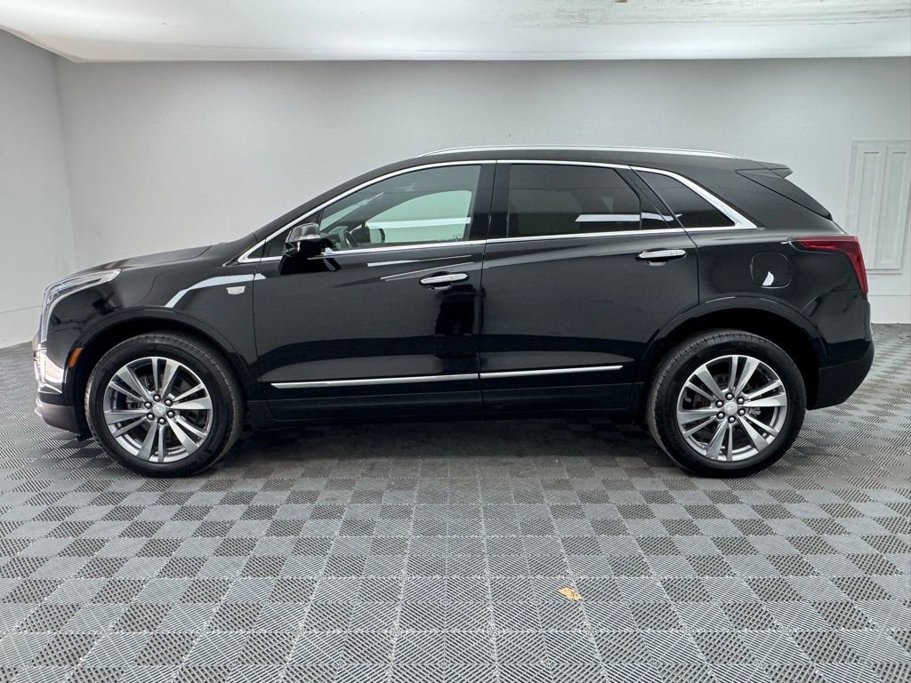 Used 2025 Cadillac XT5 Premium Luxury AWD/4WD image 13