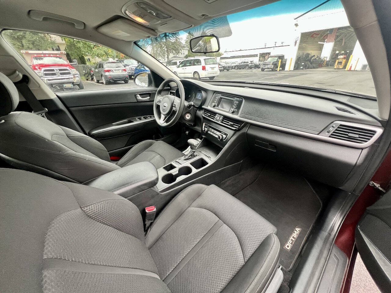 Used 2017 Kia Optima LX FWD image 13