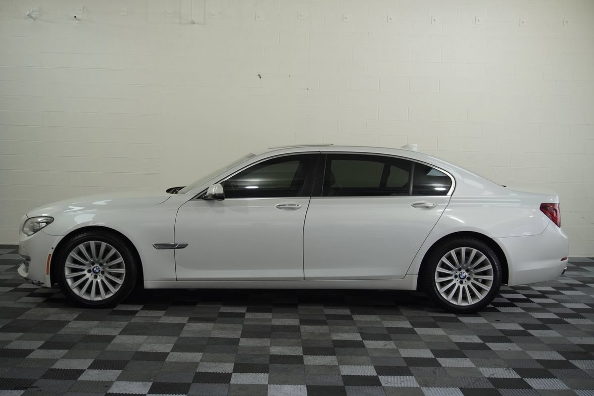 Used 2013 BMW 740Li xDrive w/ Executive Pkg AWD/4WD image 2
