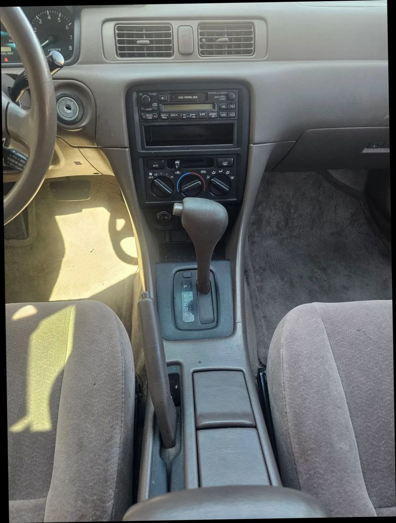 Used 1998 Toyota Camry LE FWD image 28