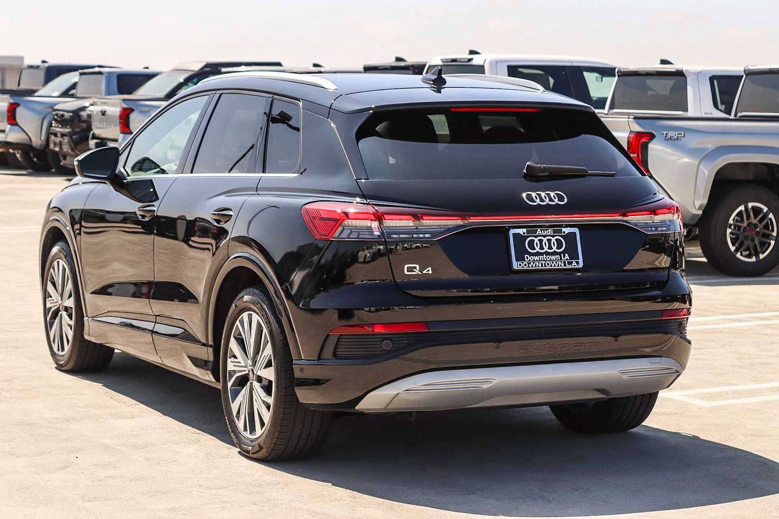 Used 2023 Audi Q4 e-tron Premium Plus w/ Premium Plus RWD image 6