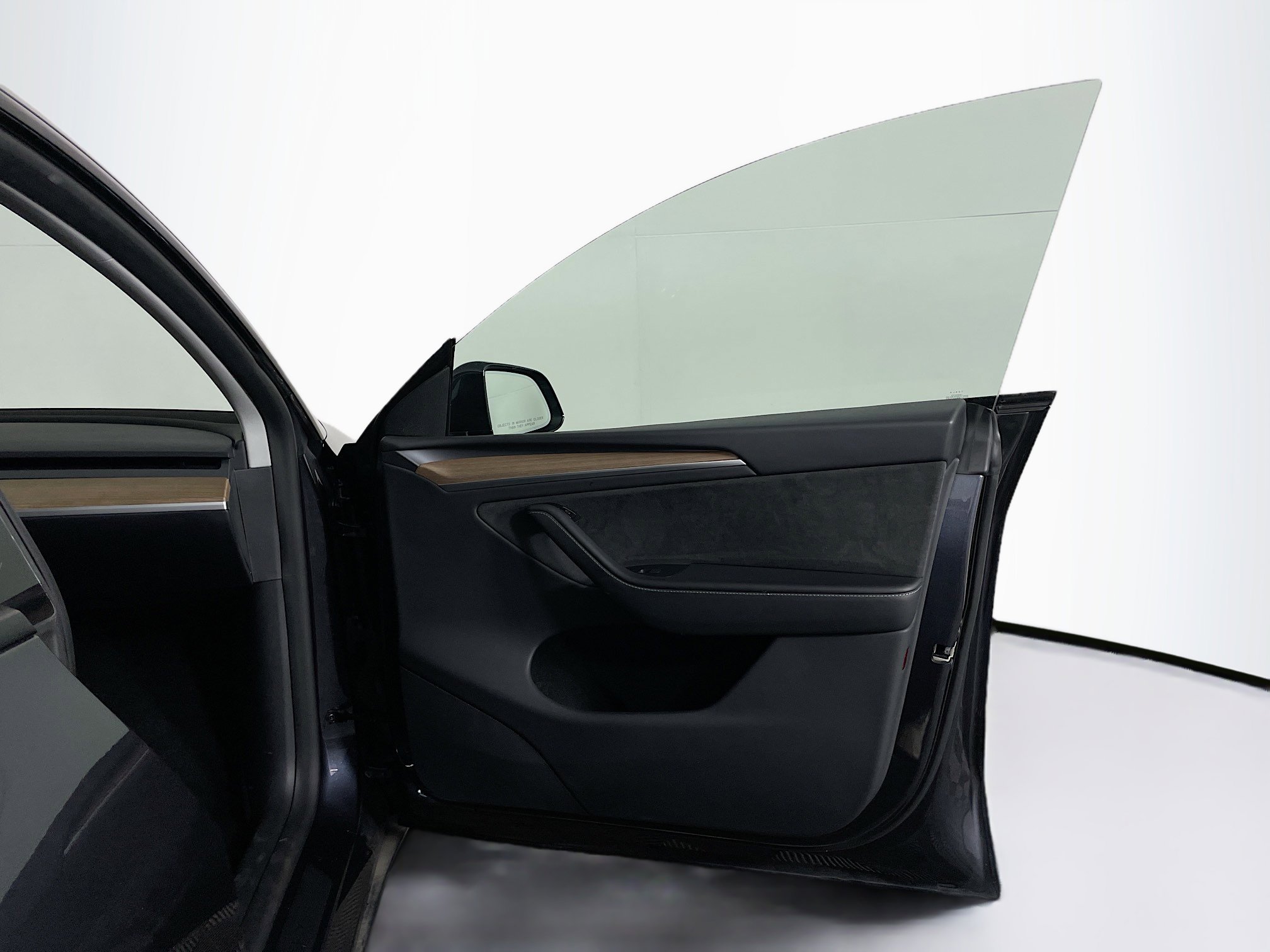 Used 2024 Tesla Model Y Long Range image 31