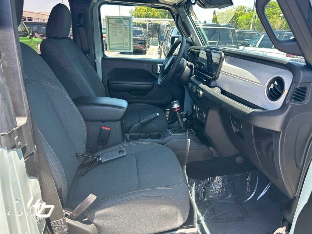 Used 2024 Jeep Wrangler Sport AWD/4WD image 24