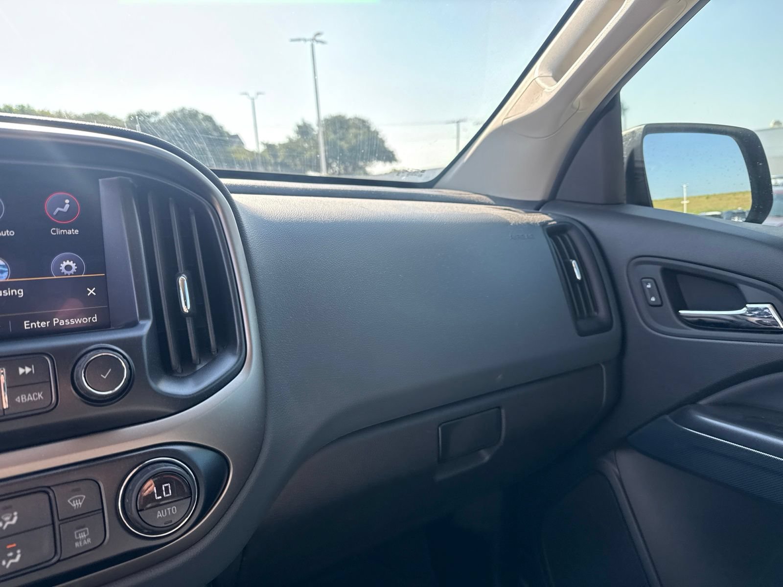 Used 2020 Chevrolet Colorado Z71 RWD image 28