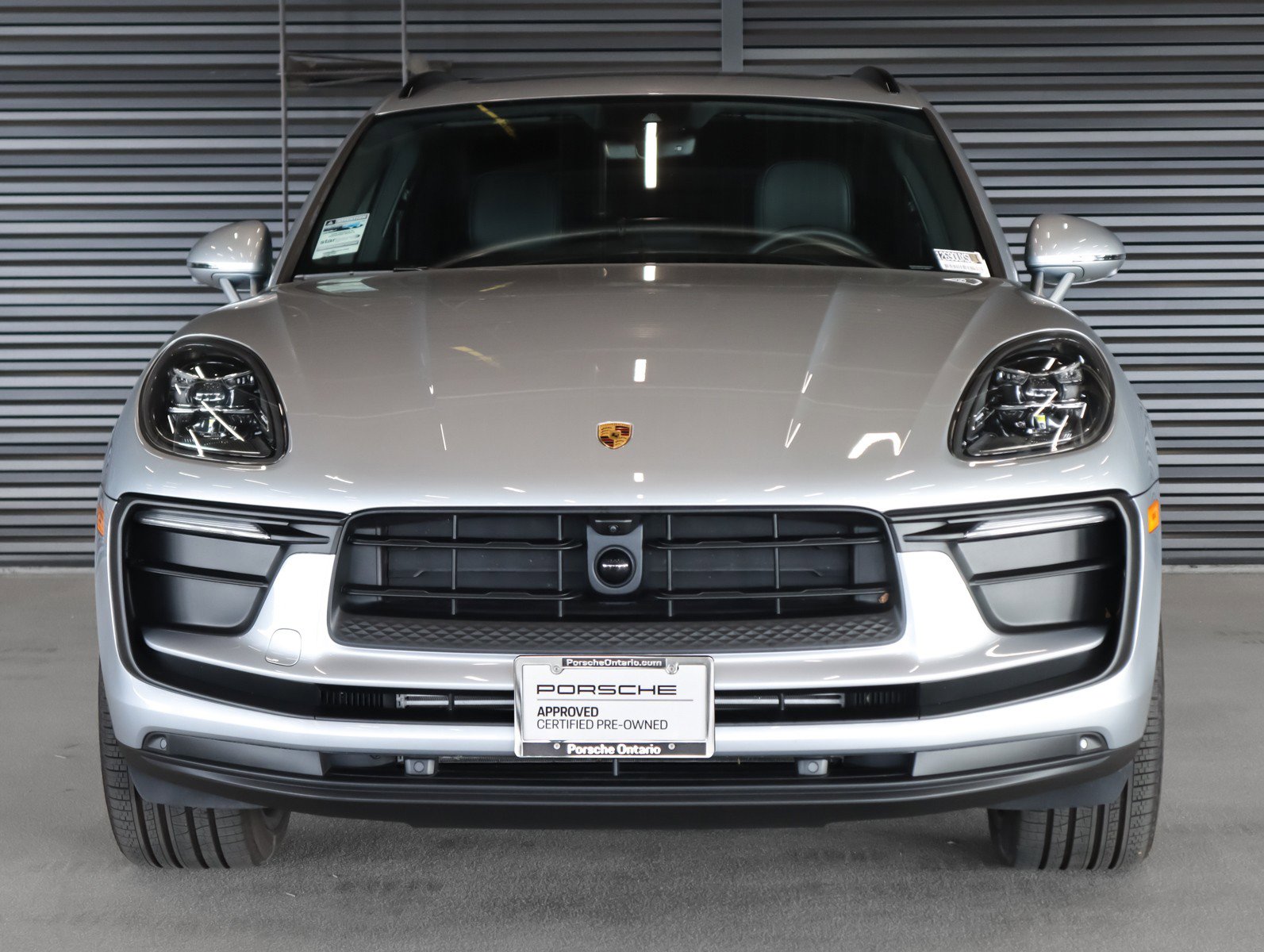 Certified 2026 Porsche Macan AWD/4WD image 8