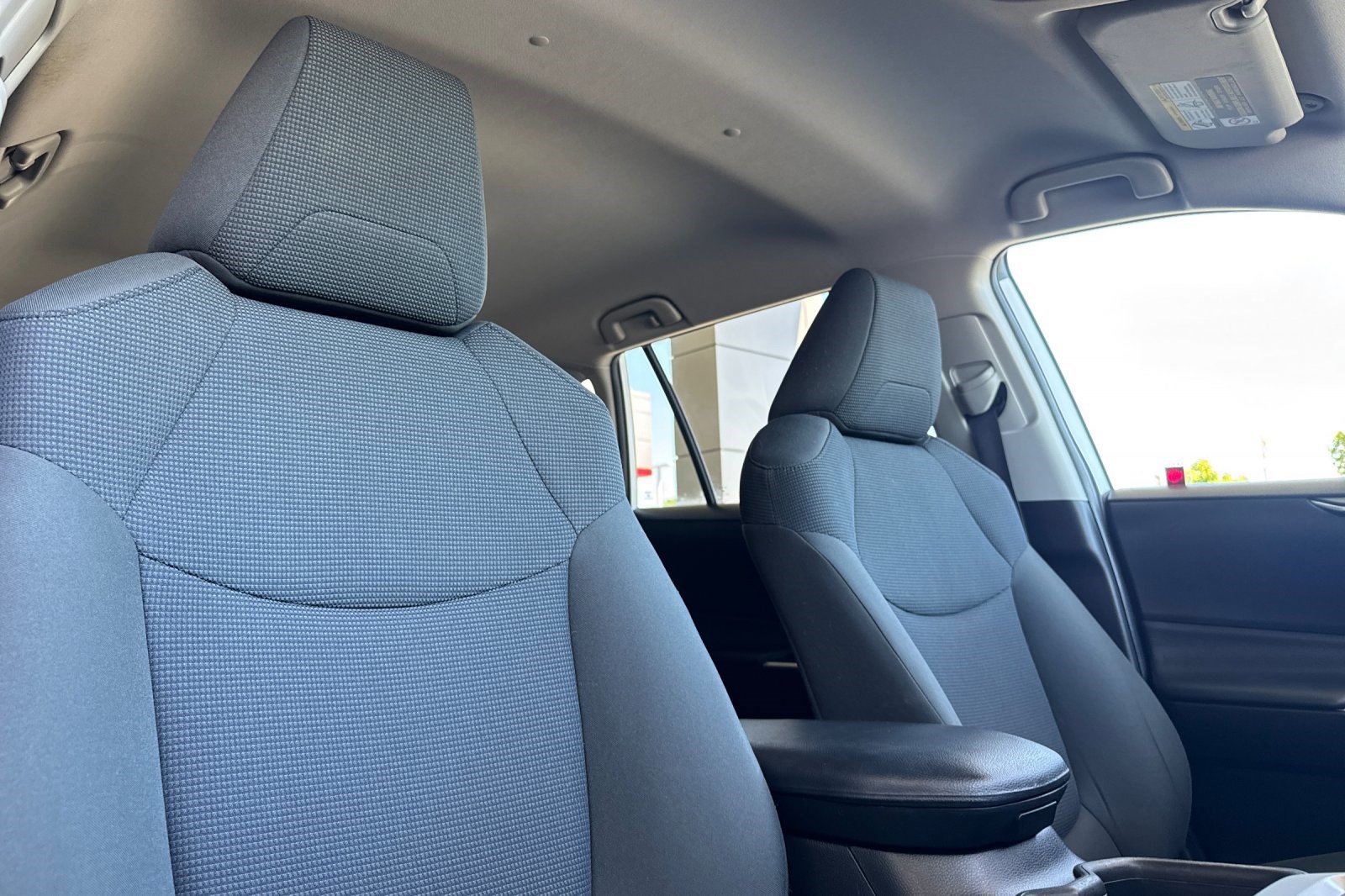 Used 2020 Toyota RAV4 LE w/ All Weather Liner Package AWD/4WD image 30