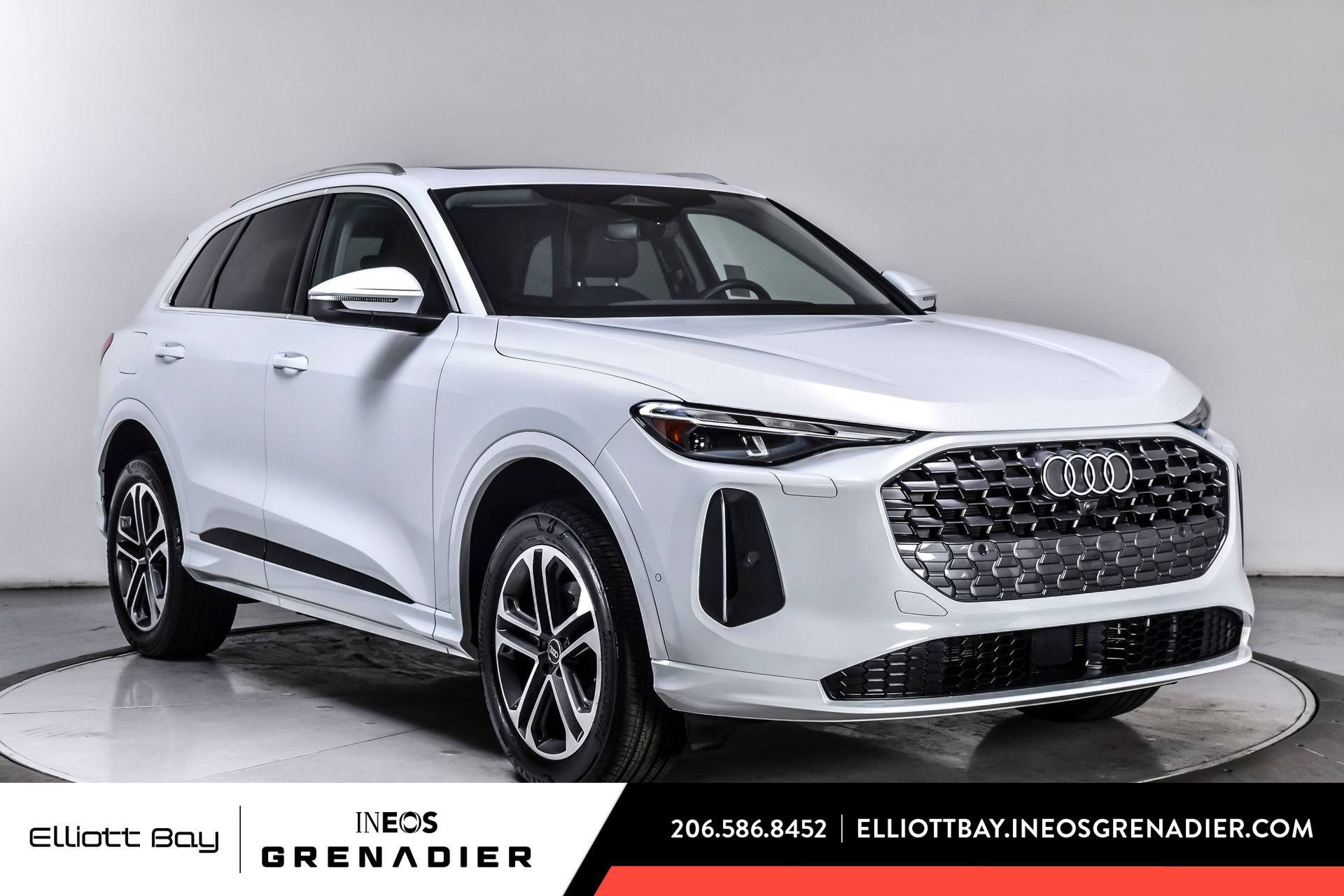 Used 2025 Audi Q5 Premium w/ Convenience Package AWD/4WD image 1