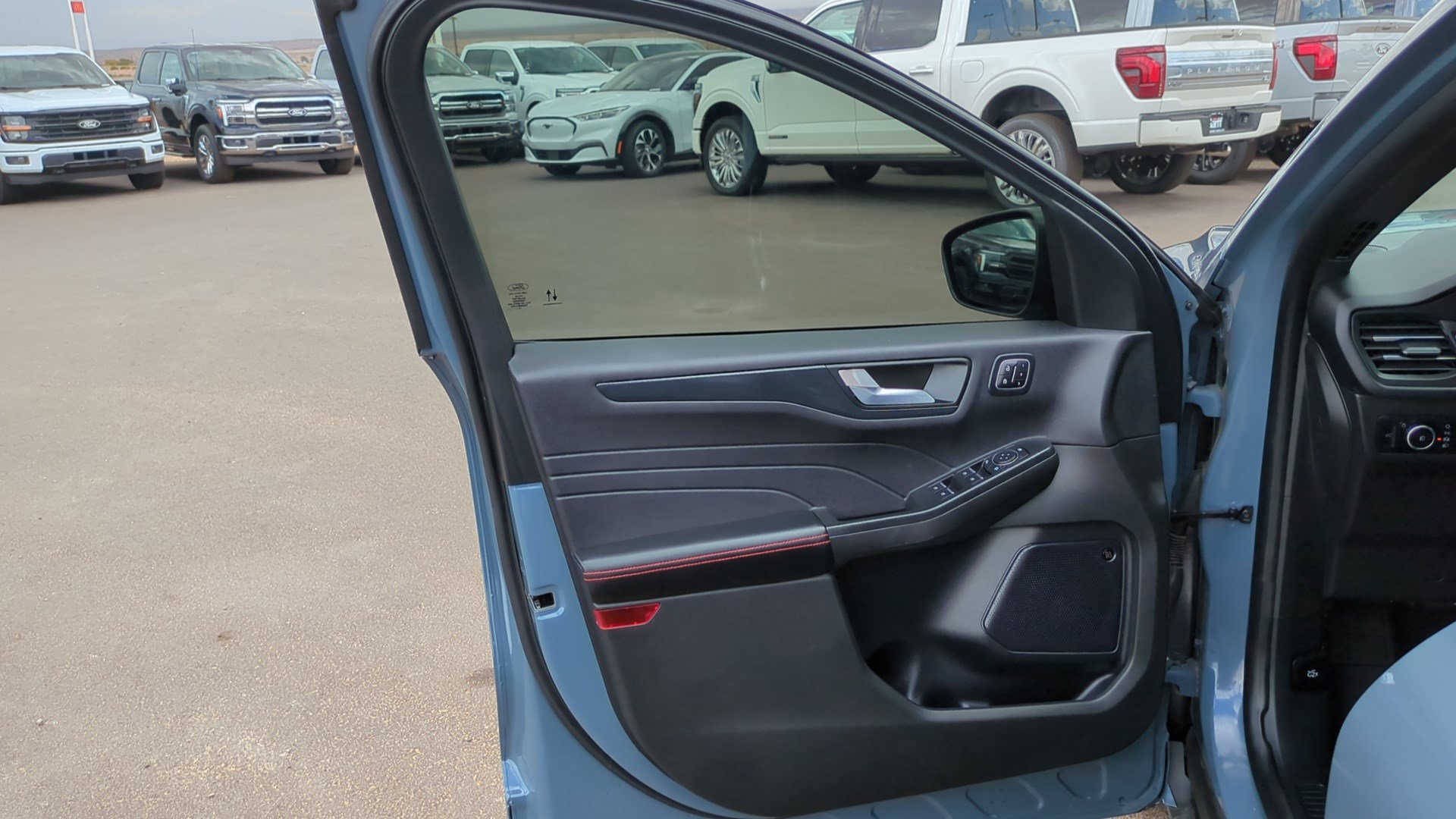 Used 2024 Ford Escape ST-Line Select w/ Tech Pack #2 AWD/4WD image 14