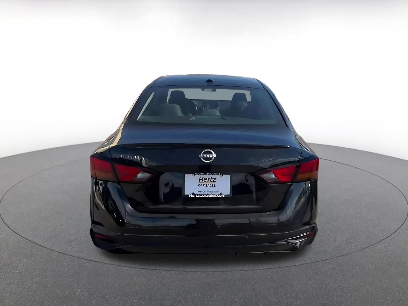 Used 2025 Nissan Altima 2.5 SV image 12