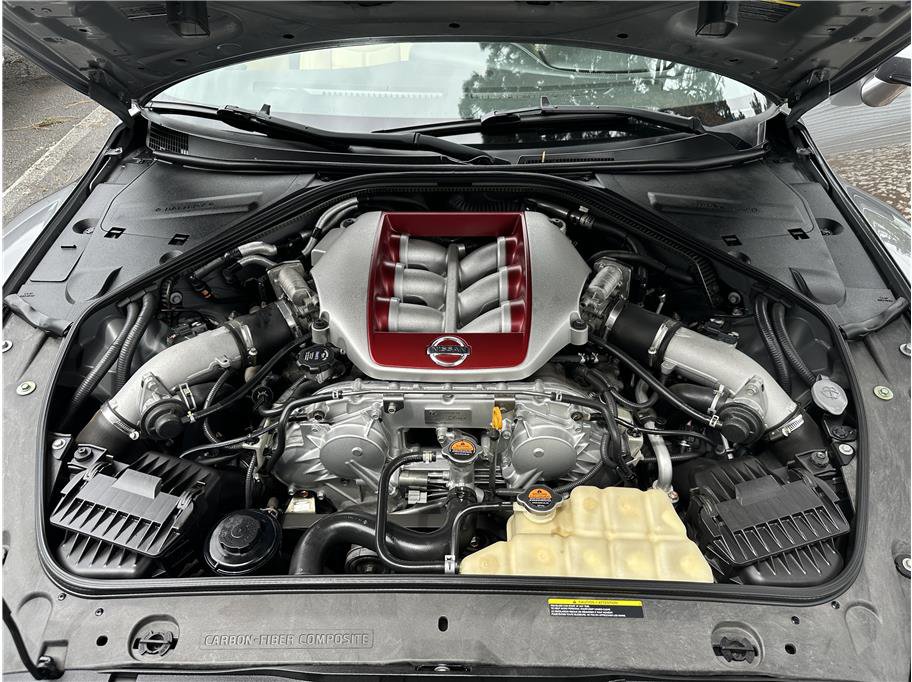 Used 2015 Nissan GT-R Premium AWD/4WD image 28