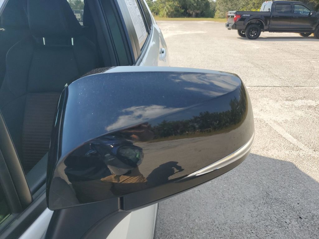 Certified 2025 Toyota RAV4 XSE image 21