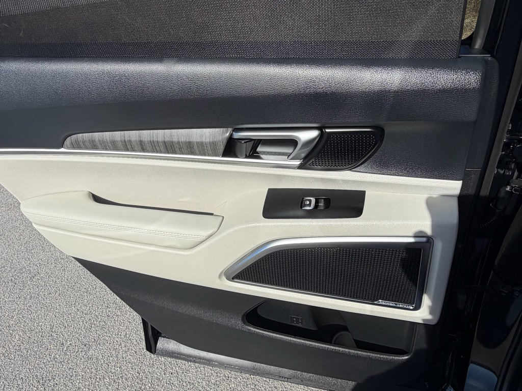 Used 2025 Kia Telluride SX image 14