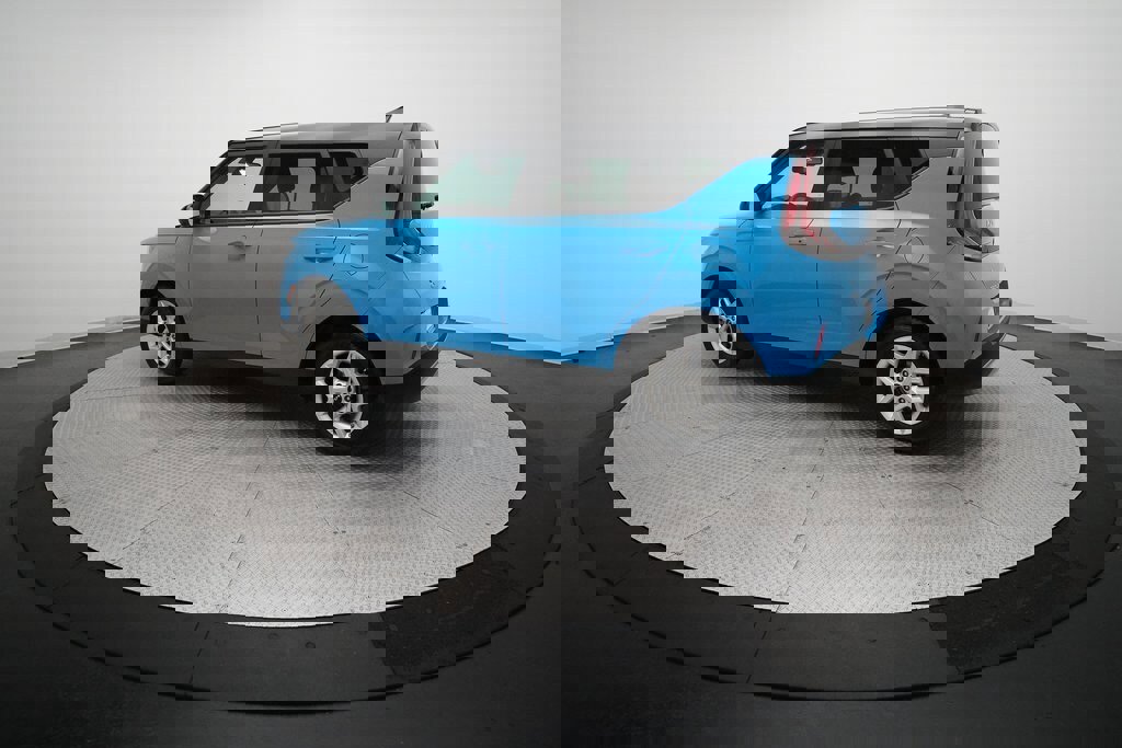 Used 2024 Kia Soul S image 12