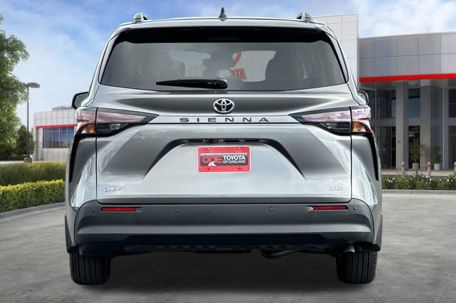 Certified 2026 Toyota Sienna XLE FWD image 6