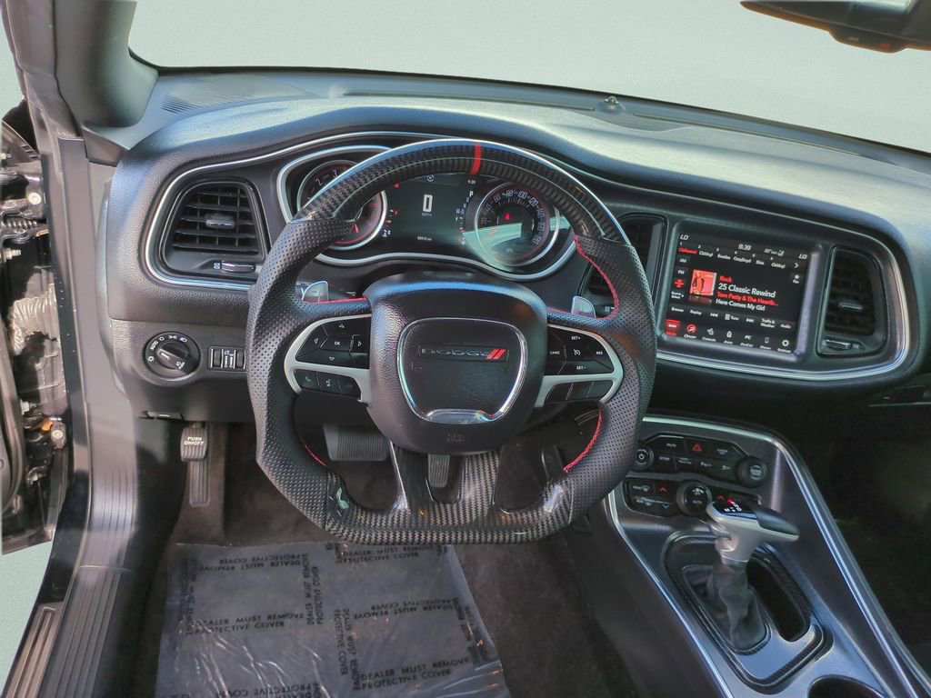 Used 2018 Dodge Challenger R/T Scat Pack w/ Leather Interior Group RWD image 11