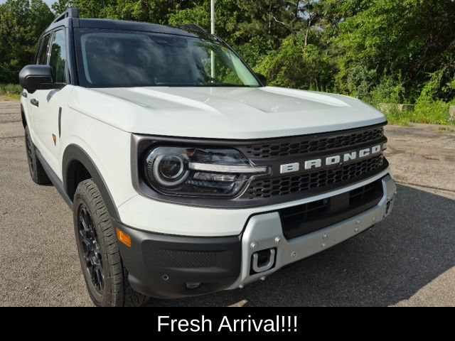 Used 2025 Ford Bronco Sport Badlands w/ Badlands Tech Package AWD/4WD image 2
