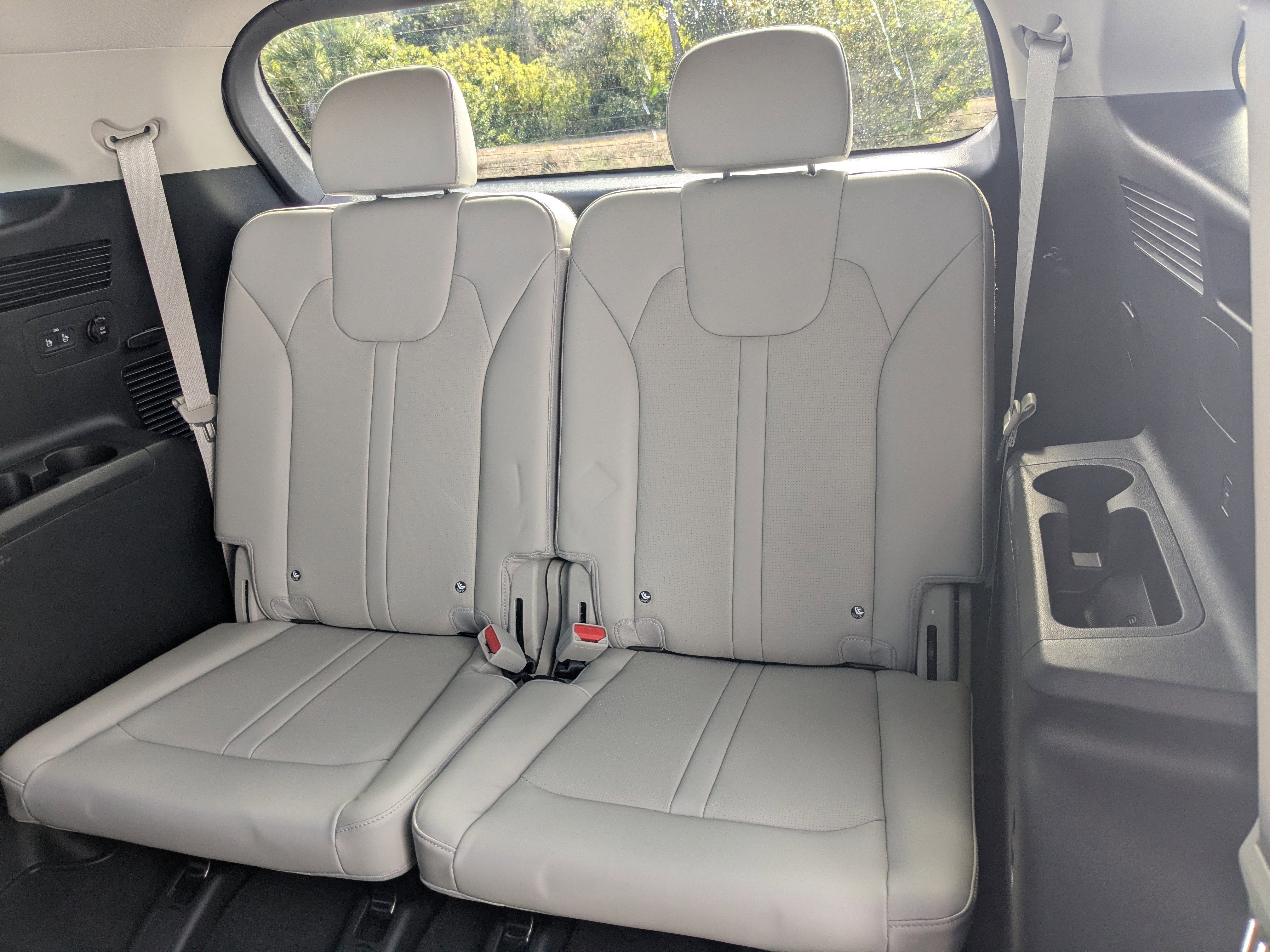 Certified 2025 Kia Sorento S w/ Panoramic Sunroof Package image 13