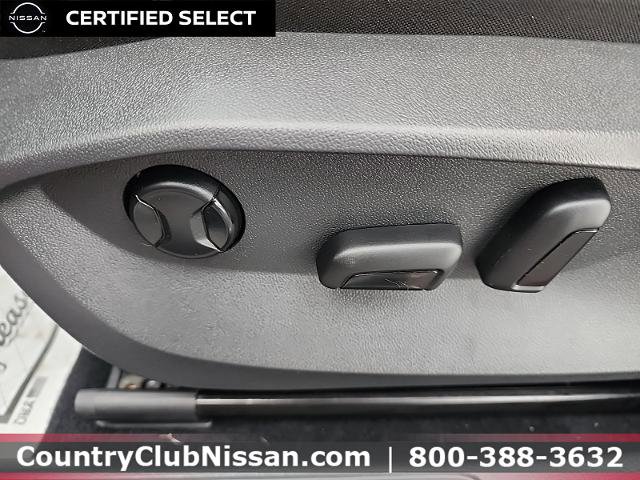 Used 2022 Volkswagen Taos SEL image 12