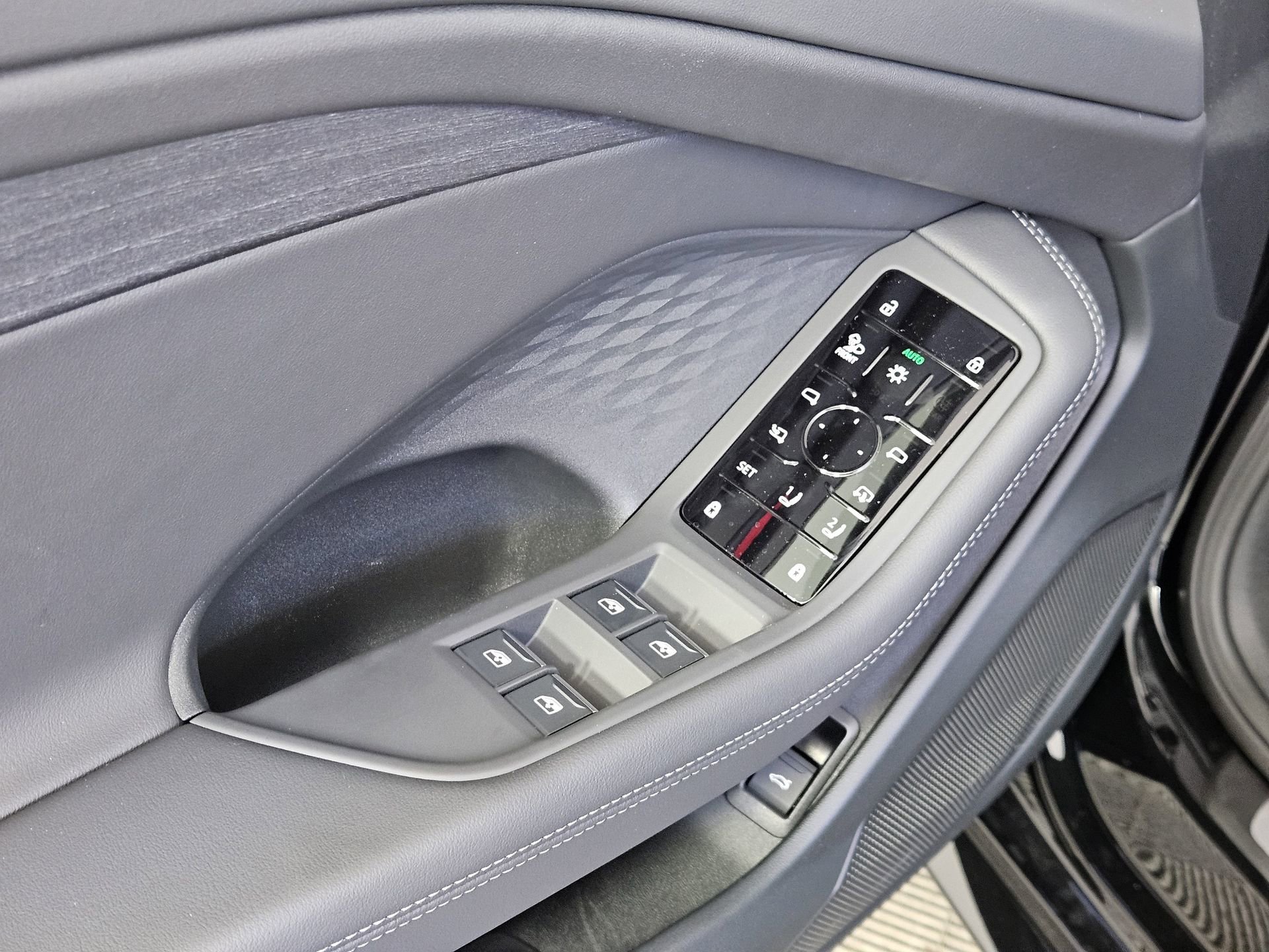New 2026 Audi A6 Prestige AWD/4WD image 16