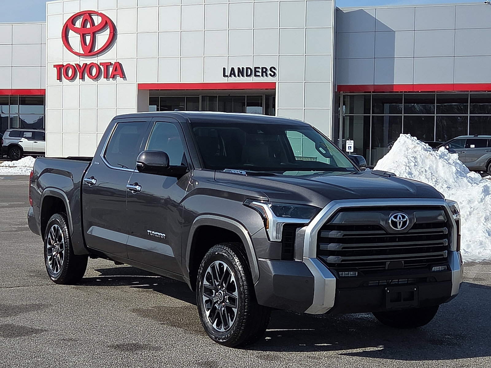 Used 2024 Toyota Tundra Limited image 1