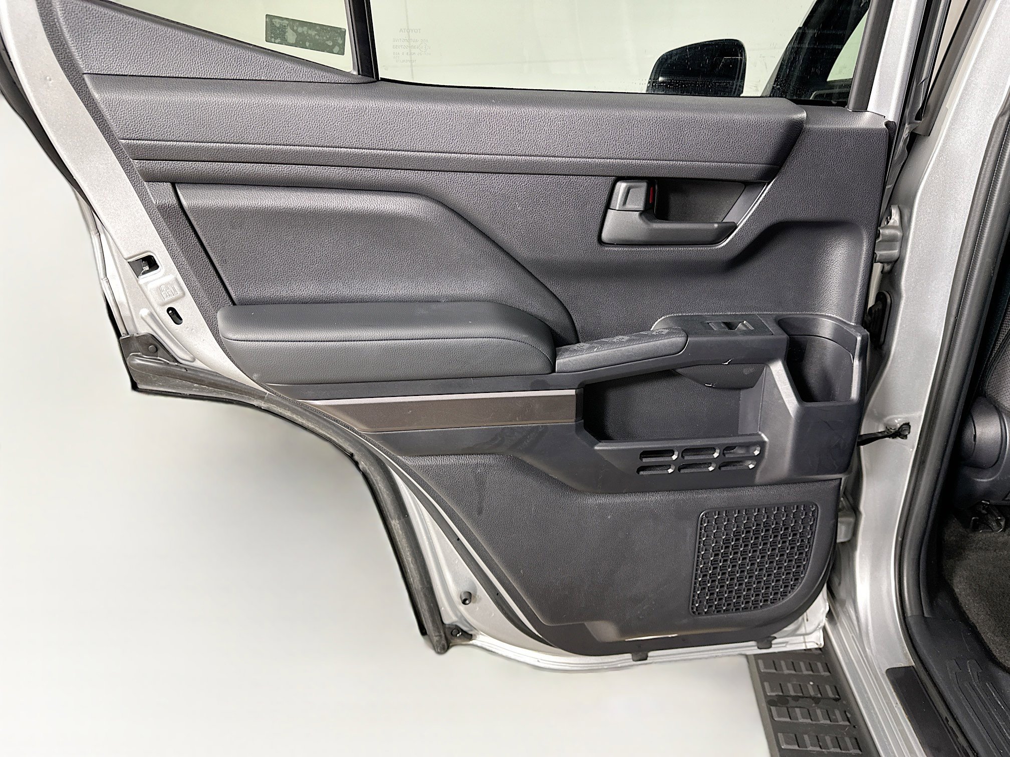 Used 2025 Toyota 4Runner SR5 image 25