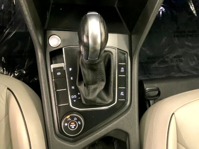 Used 2019 Volkswagen Tiguan SEL Premium image 19