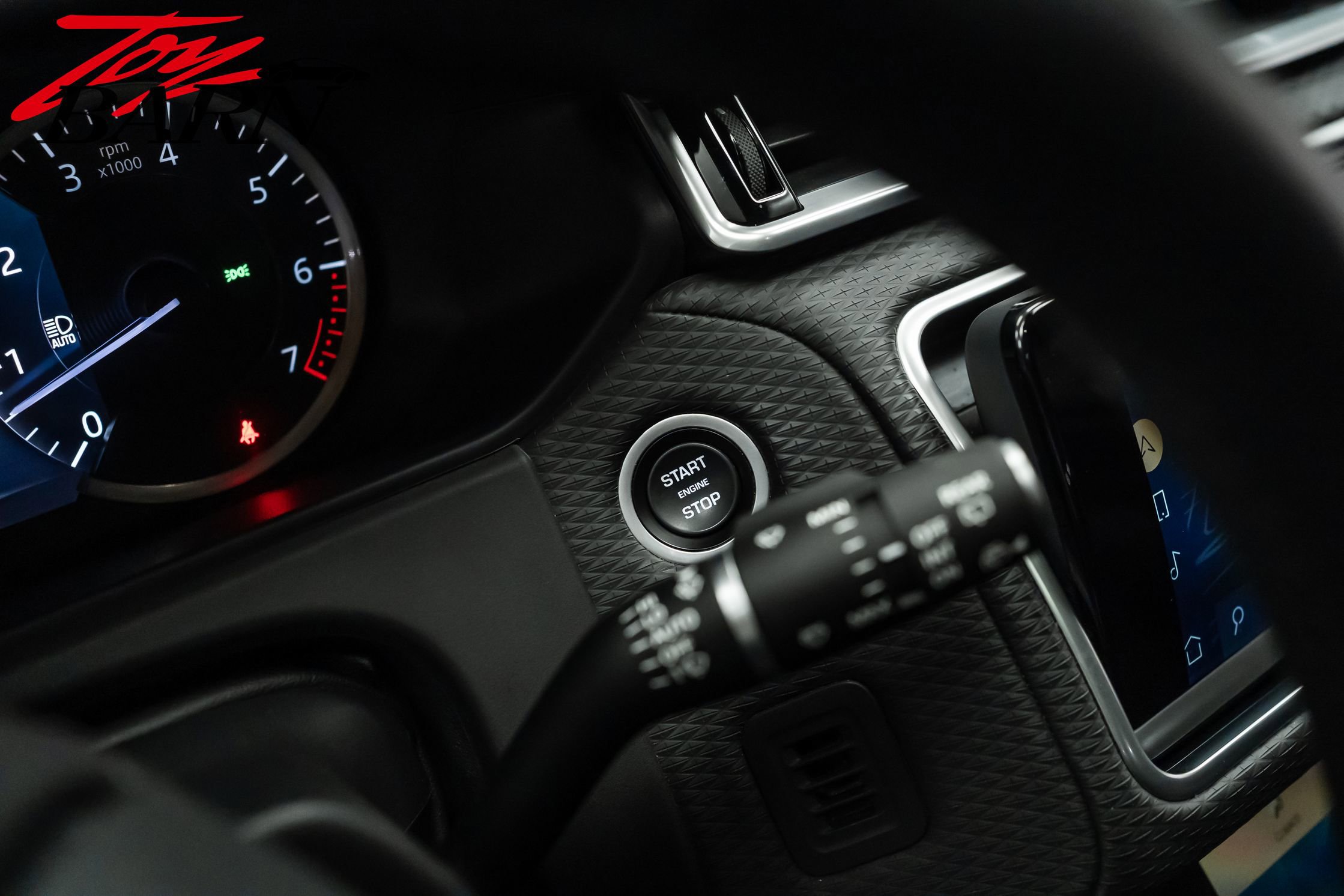 Used 2023 Land Rover Range Rover Velar R-Dynamic S image 39