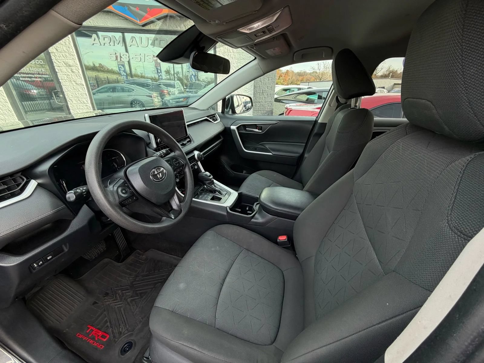 Used 2023 Toyota RAV4 XLE AWD/4WD image 28