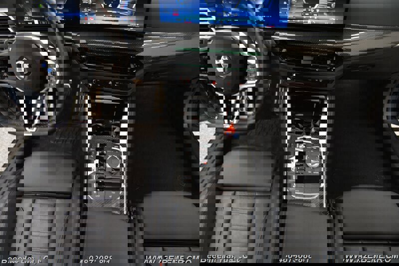 Used 2025 BMW M440i Convertible image 18