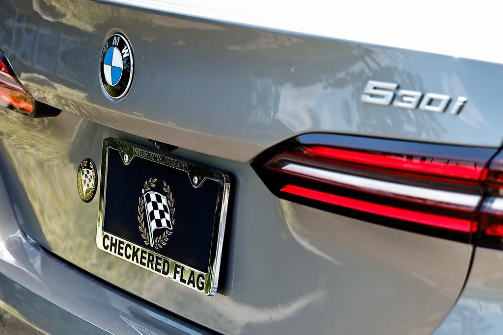 Used 2026 BMW 530i w/ Premium Package image 7