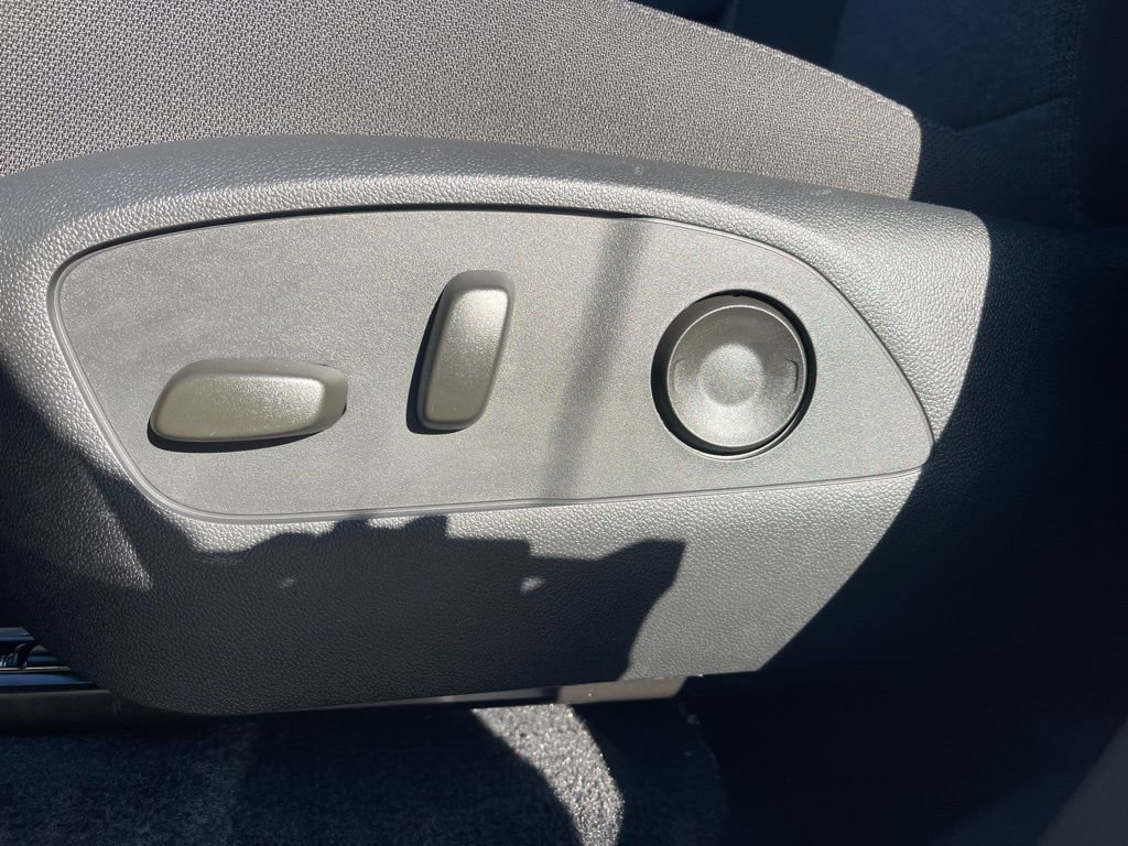 New 2026 GMC Acadia Elevation image 12