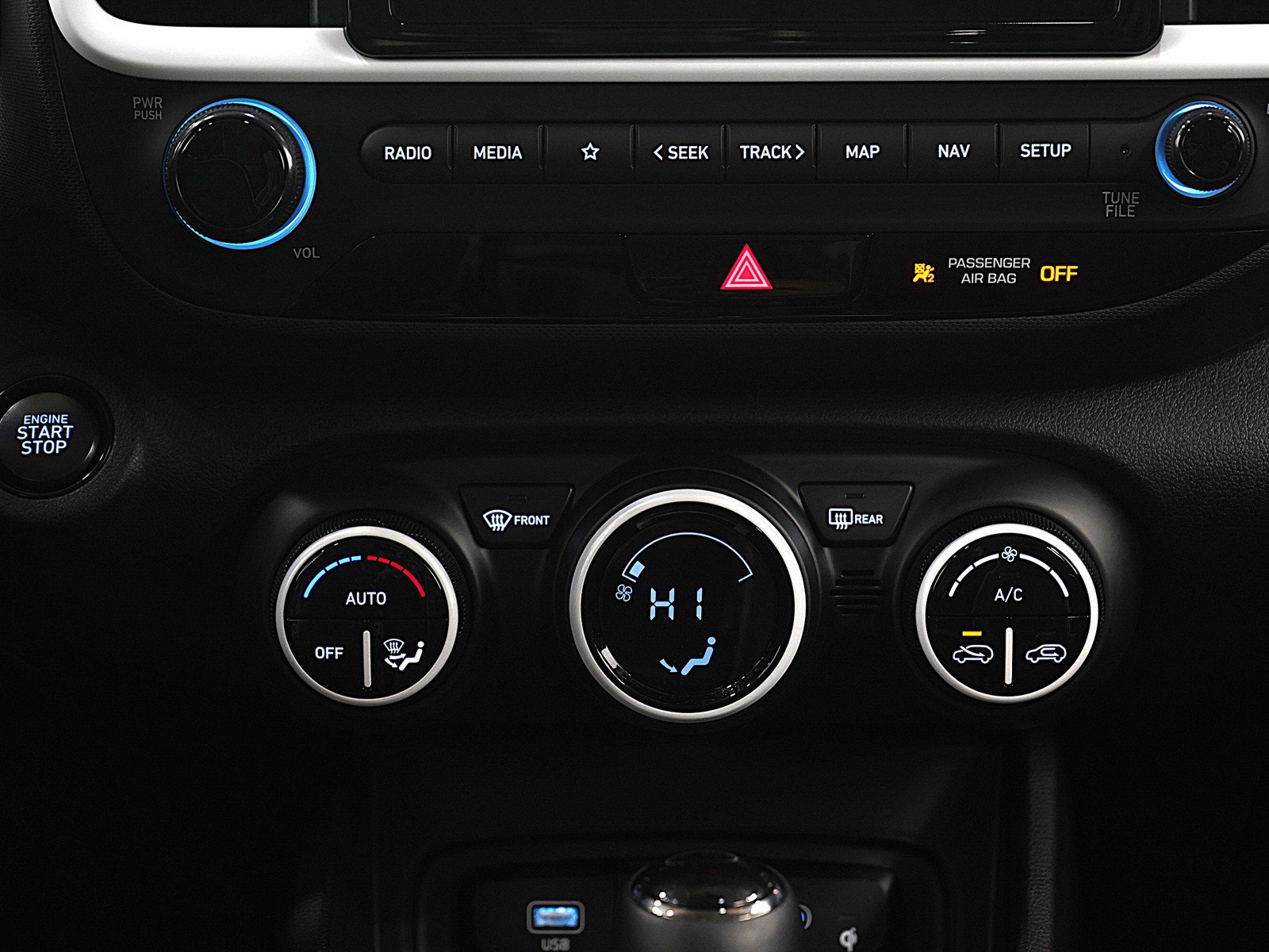 Certified 2025 Hyundai Venue Limited image 15